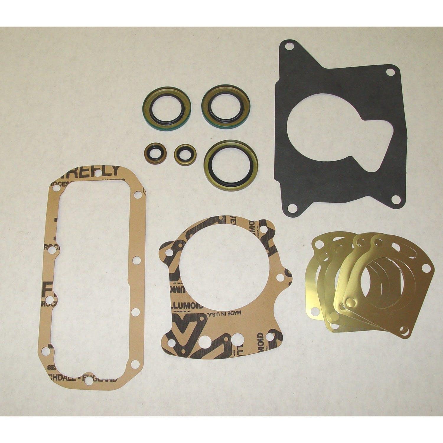 Omix-ADA 18603.03 Dana 300 Compatible Transfer Case Gasket and Oil Seal Kit