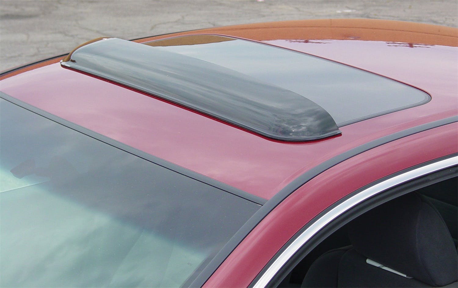 Westin Automotive 72-33102 Sunroof Wind Deflector Smoke