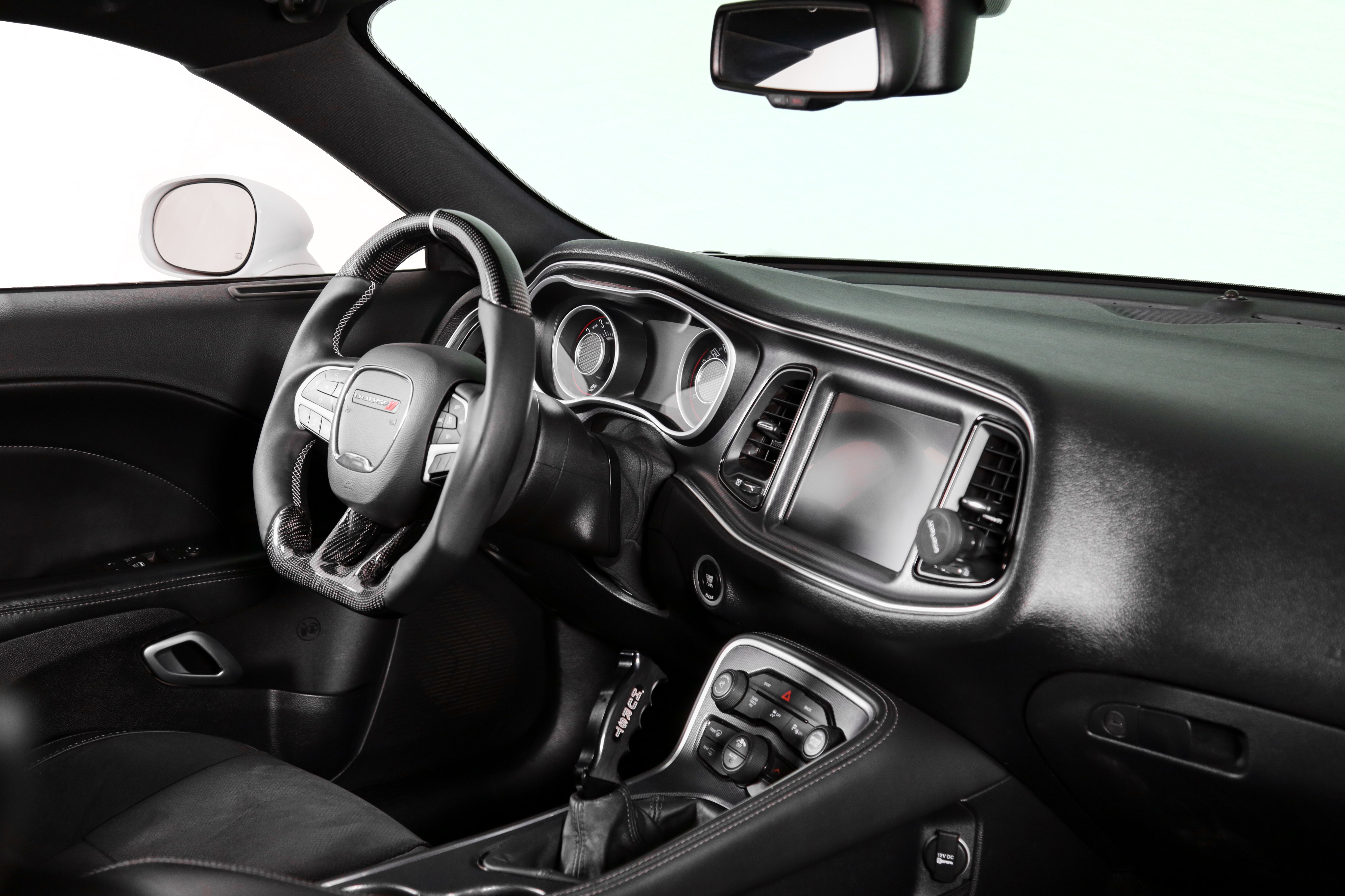 Drake Muscle Cars Dodge (3.6, 5.7, 6.2, 6.4) Steering Wheel CH950-17