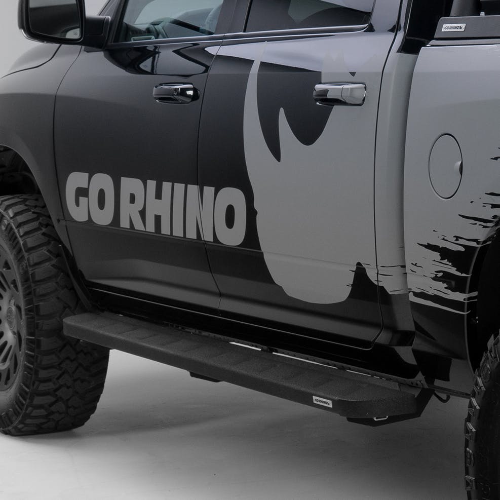 Go Rhino 63415587T RB10 Running boards - Complete Kit: RB10 Running board + Brackets