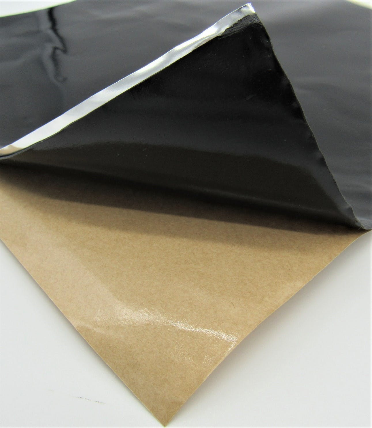 Hushmat 10800 Super Bulk Kit has 9 black sheets of 18x32 in Ultra. Total 36 sqft.