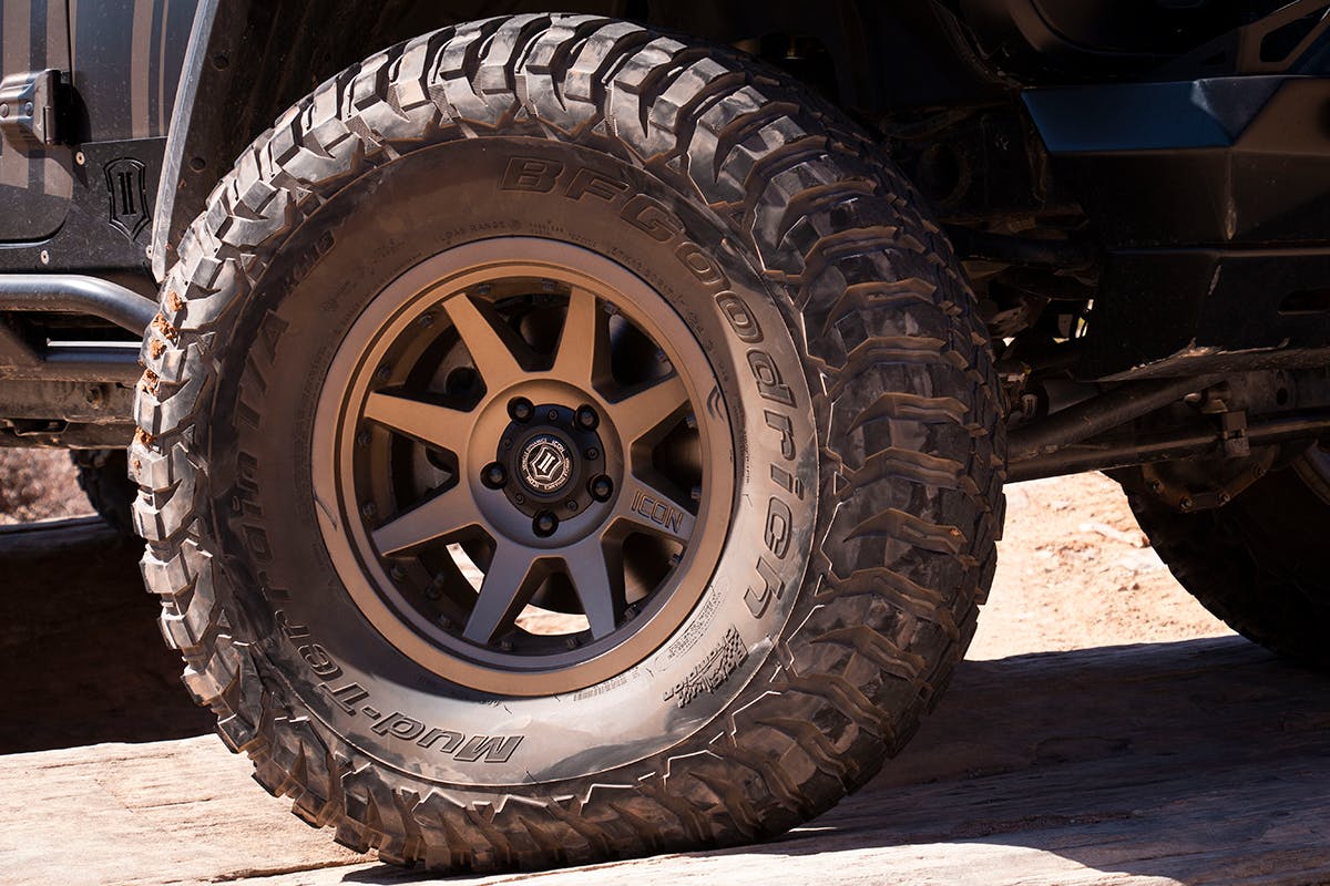 ICON Alloys 21817856547BR Rebound Pro Bronze -17 X 8.5 / 5X4.5 / 0mm / 4.75 bs