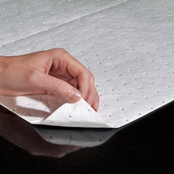 New Pig Corporation MAT423 PIG Oil-Only Light-Weight Absorbent Mat Pad 200/bag