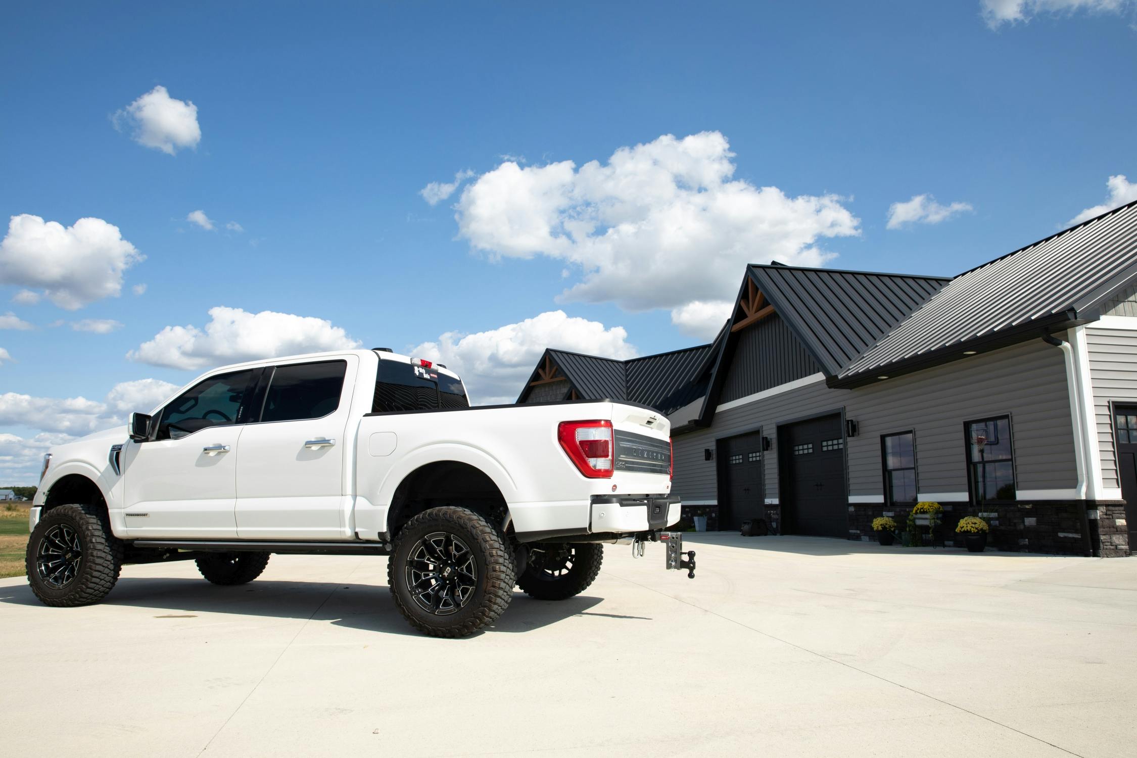 GEN-Y Hitch GH-616 Mega-Duty 2.5in Shank 15in Drop 3K TW 21K Hitch and GH-061 Dual-Ball and GH-0101