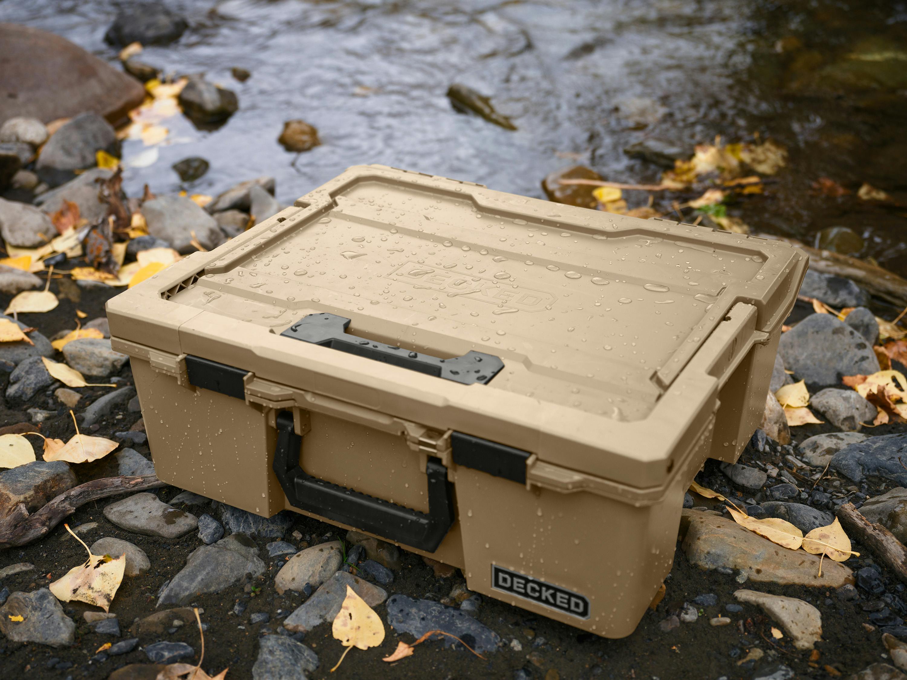 DECKED A0010-SIXR-TAN D-co Case Sixer 16 - includes one (1) D-Co tray - tan with black latches