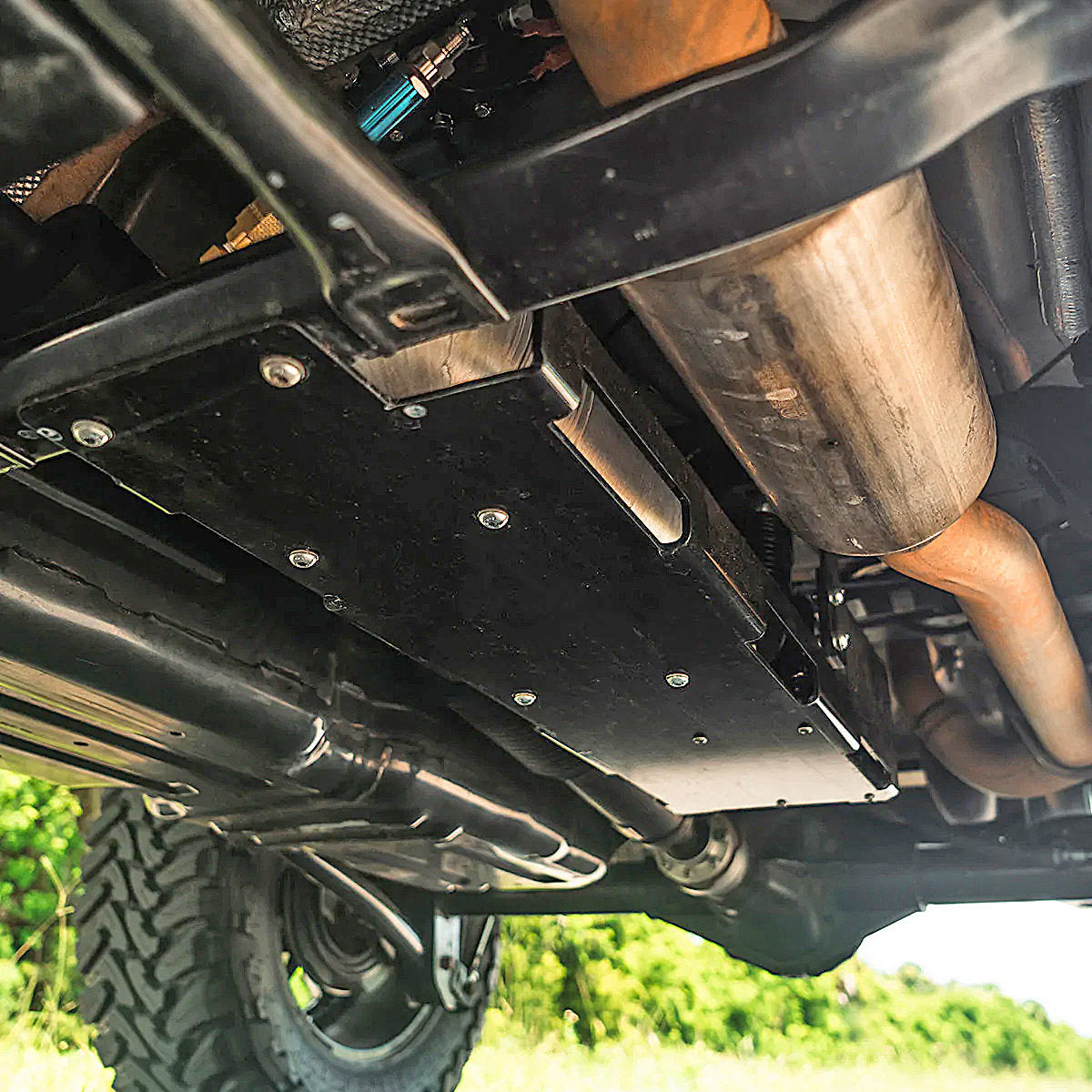 AccuAir Suspension System for 21-24 Jeep Wrangler JL Unlimited 4-Door 4xe AA-4474