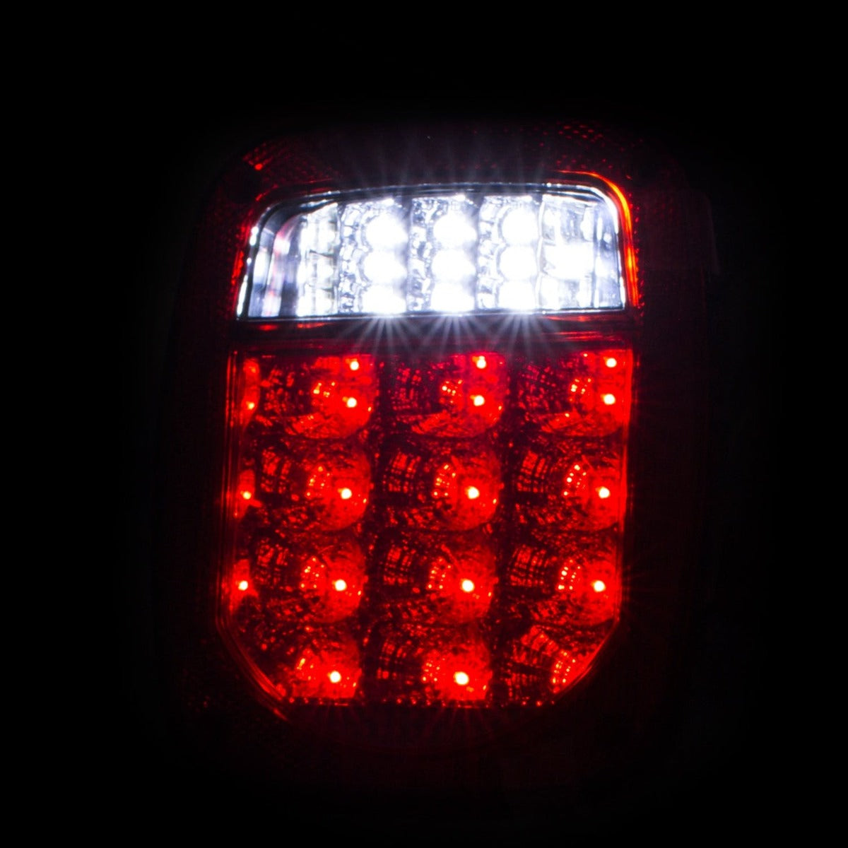 AnzoUSA 861082 LED 2 Lens - Red/Clear, Chrome