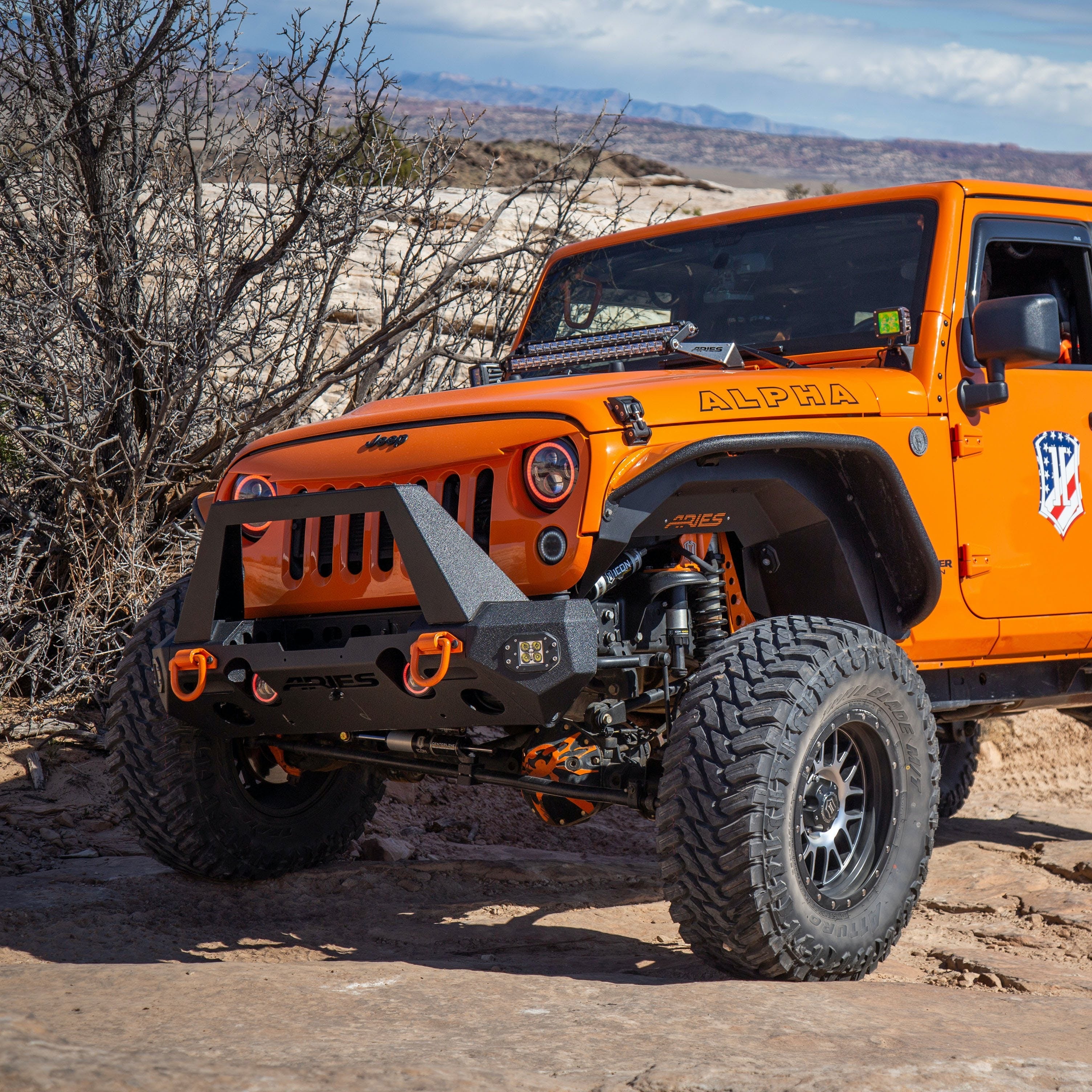 ARIES 2081200 TrailChaser Jeep Wrangler, Gladiator Steel Front Bumper Corners with LEDs