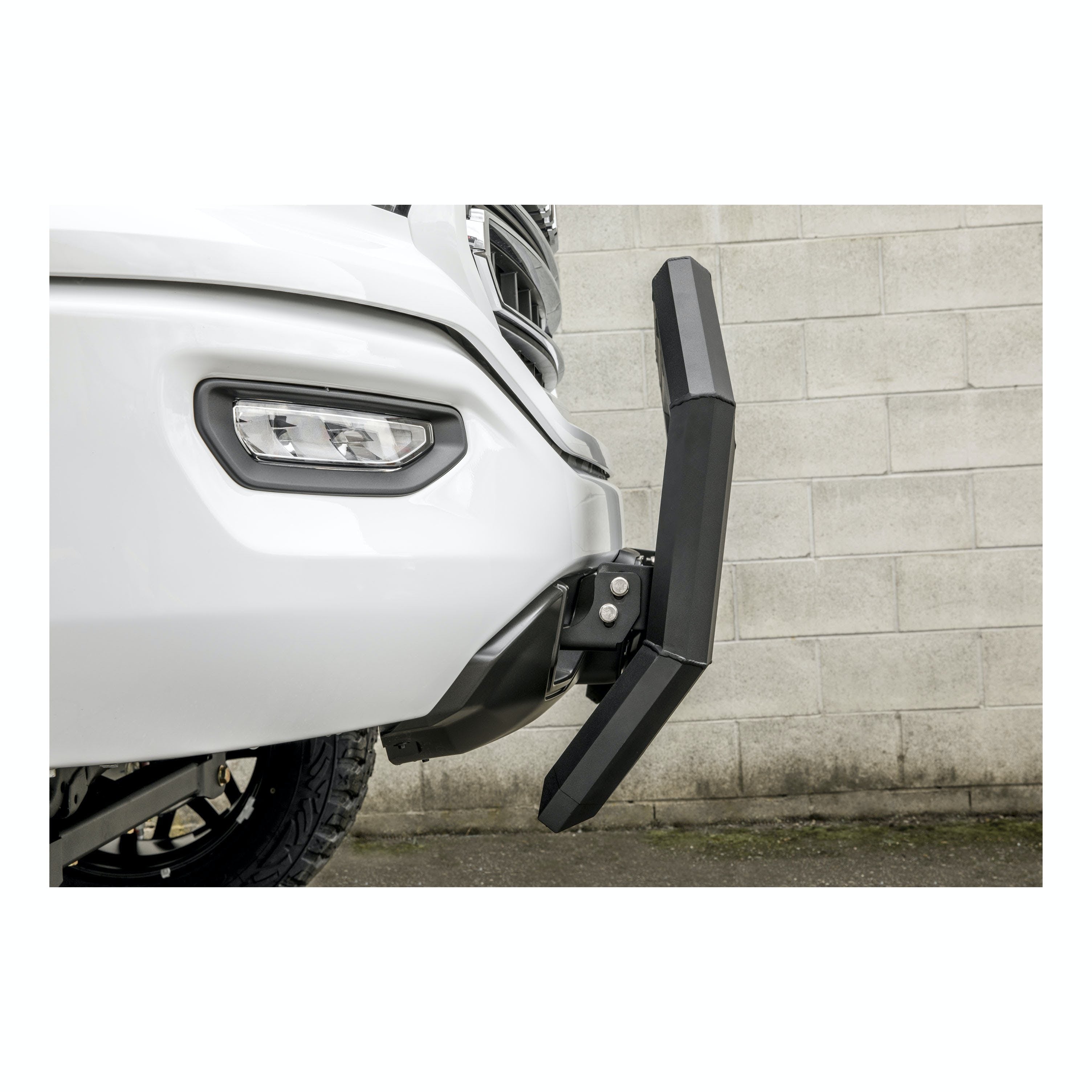 ARIES 2164000 AdvantEDGE 5-1/2" Black Aluminum Bull Bar, Select Silverado, Sierra 1500