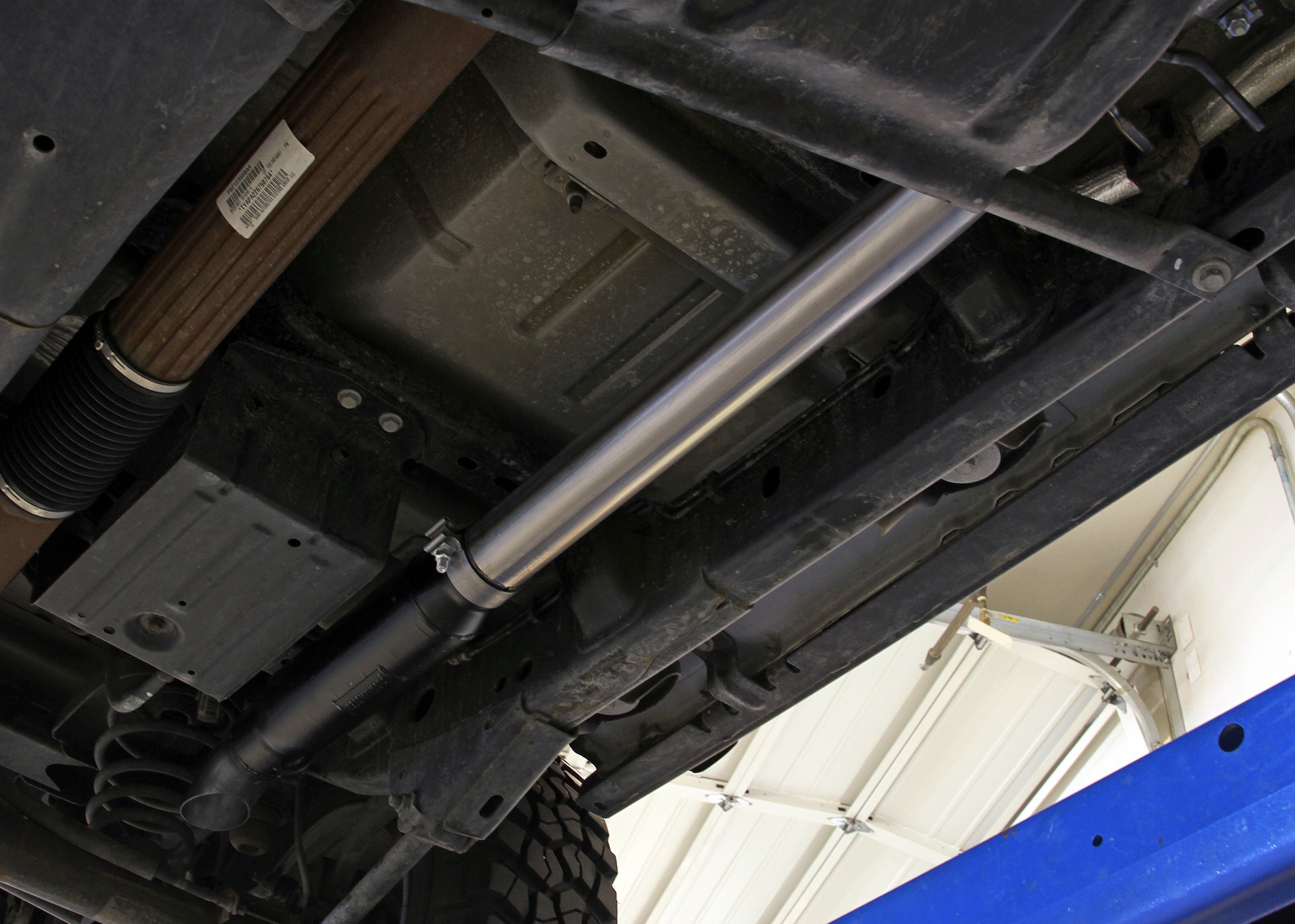 Flowmaster Jeep (3.6, 3.8) Exhaust System Kit 818110