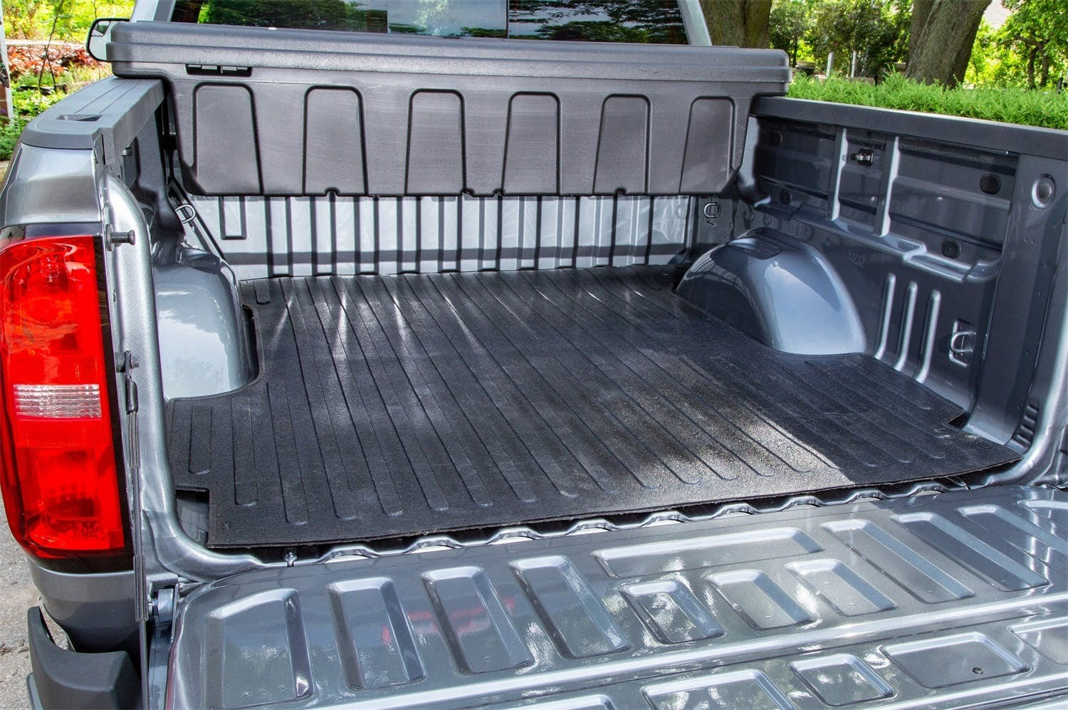 Dee Zee DZ87009 Heavyweight Bed Mat - Custom Fit