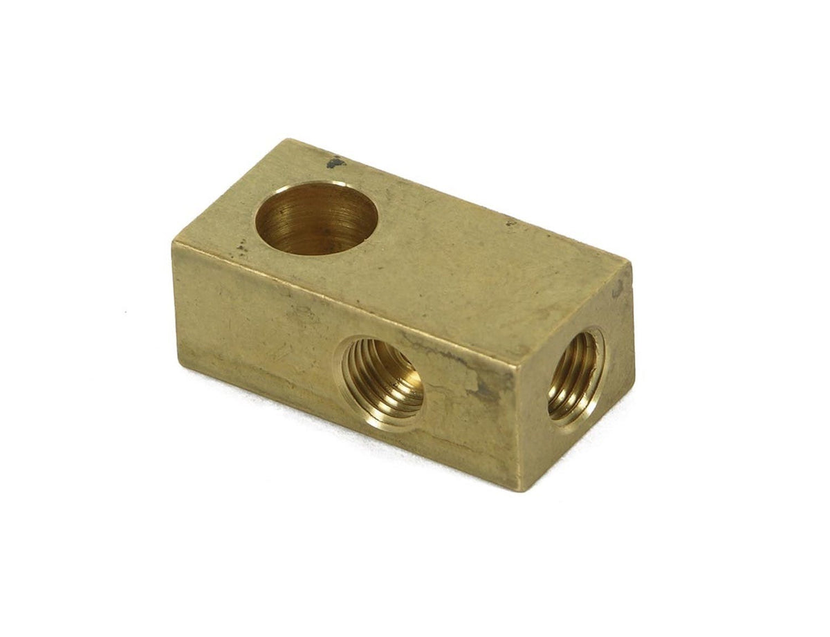Earl's Performance Plumbing 972054ERL T Brake Adapter