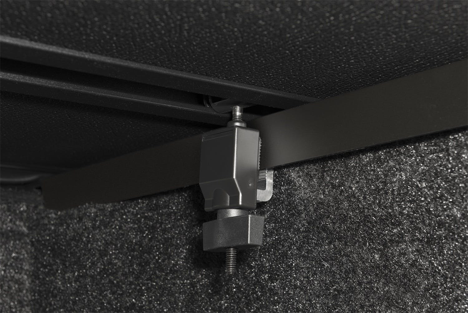 Extang 83480 Solid Fold 2.0 Tonneau Cover