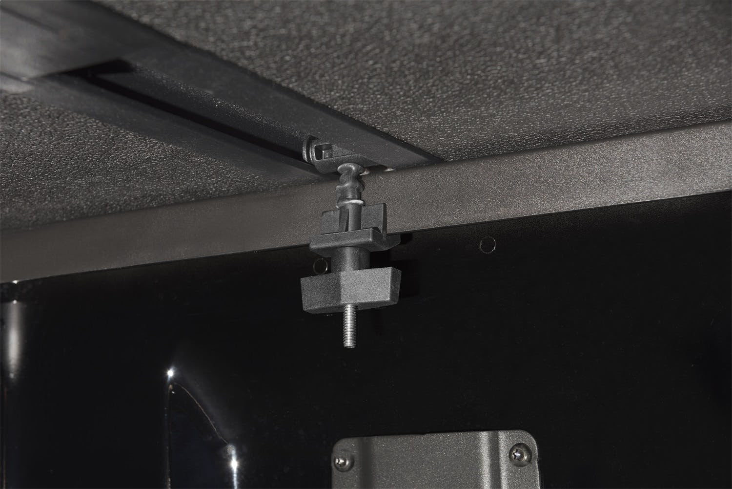 Extang 83480 Solid Fold 2.0 Tonneau Cover