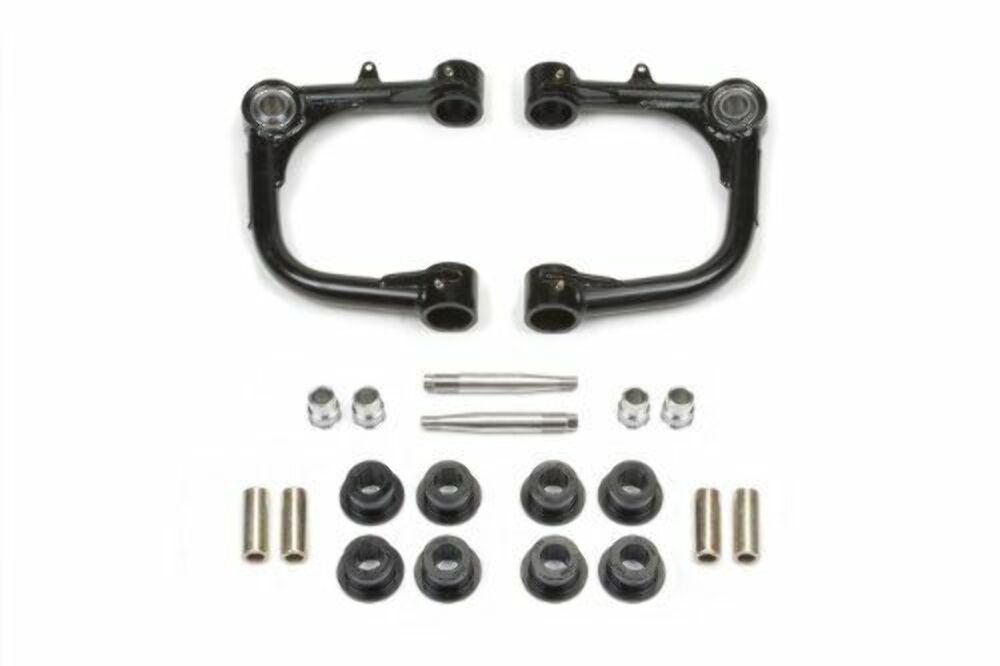 Fabtech FTS23043 2.5in. COIL SPCR KIT W/PERF SHKS