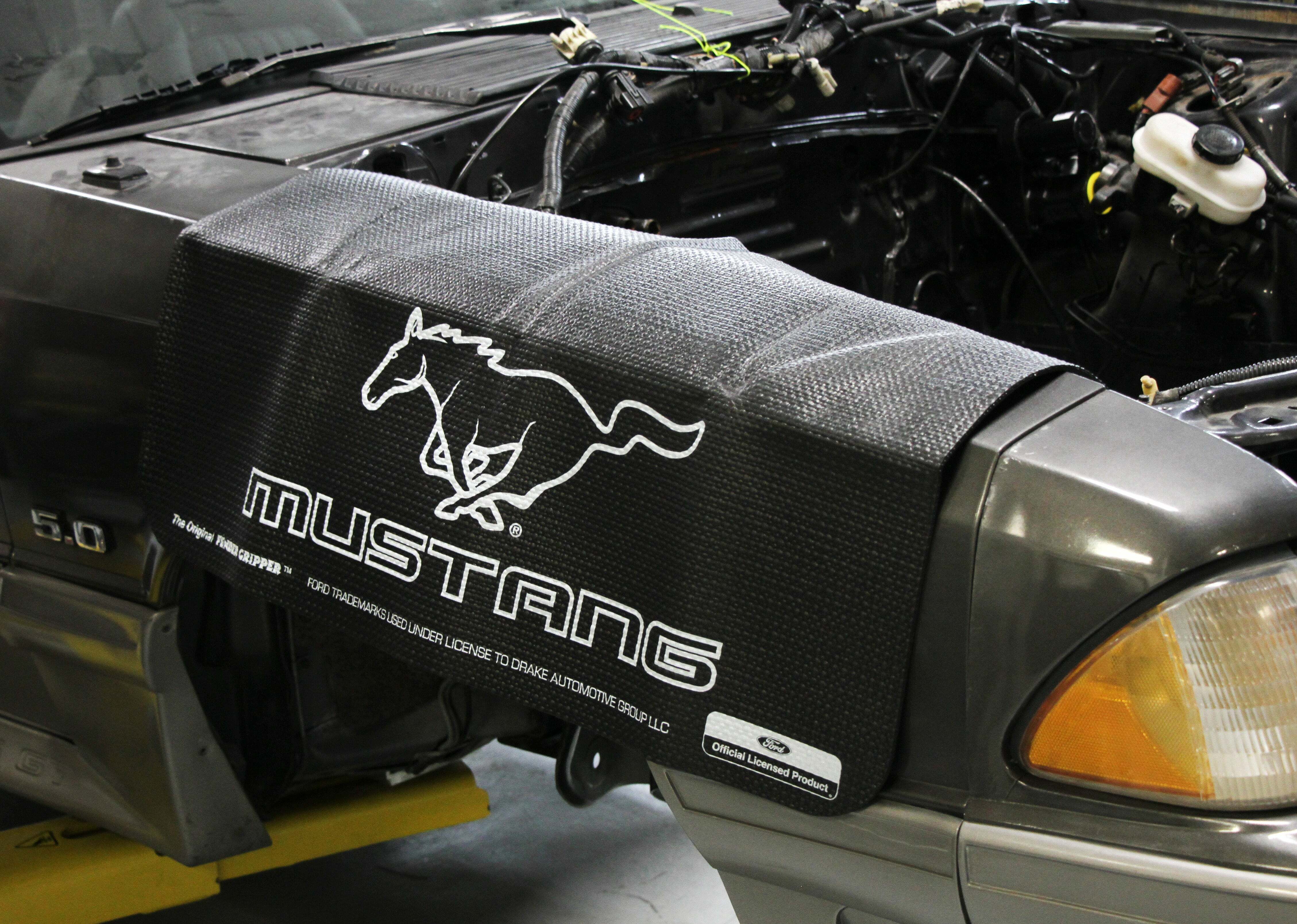 Fender Gripper Running Pony Logo Fender Cover