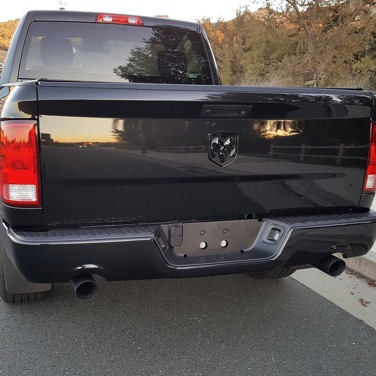Flowmaster 15356B 09-18 RAM TRUCK TIP, CLAMP ON, BLACK, PA