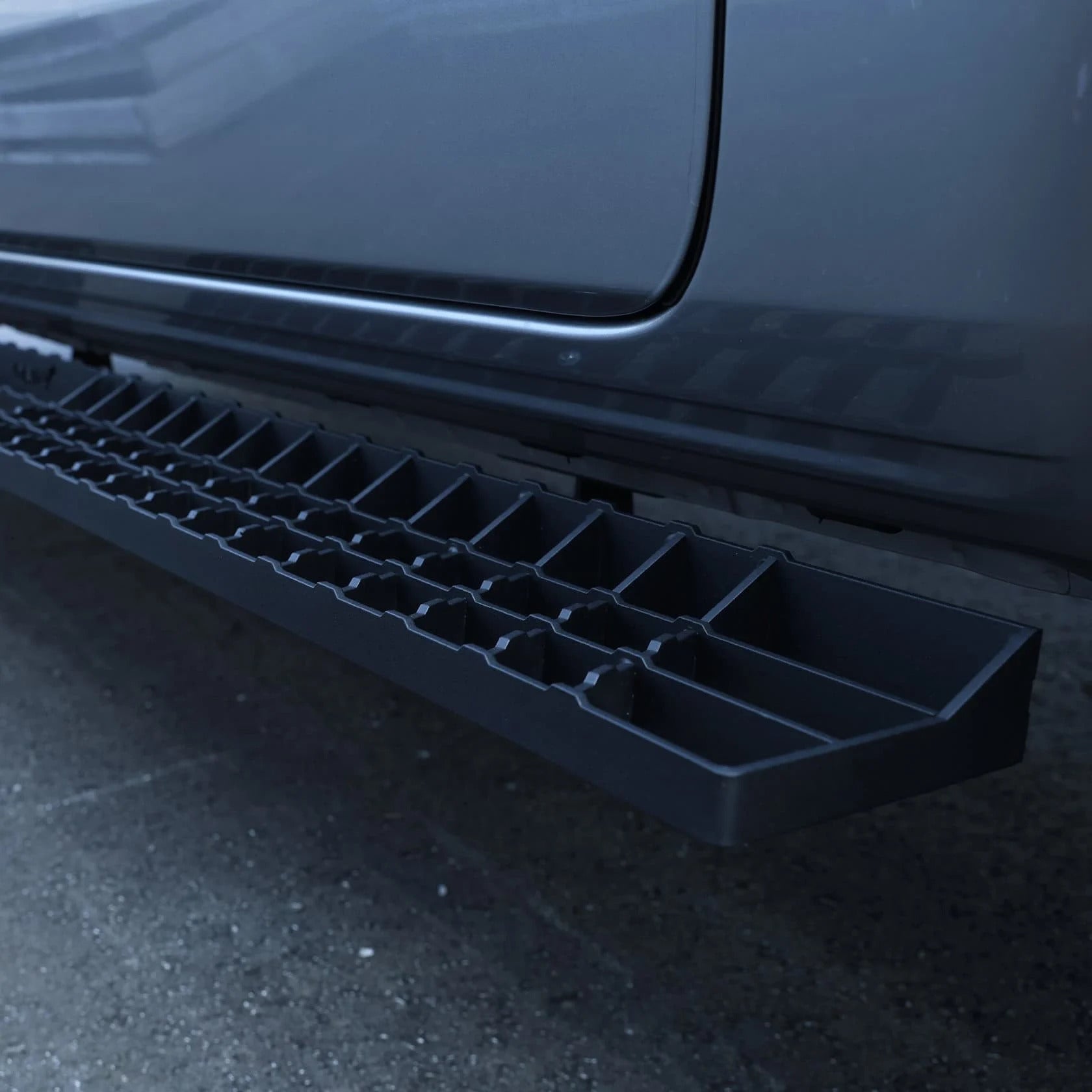 Gen-Y Hitch Running Board GH-25003