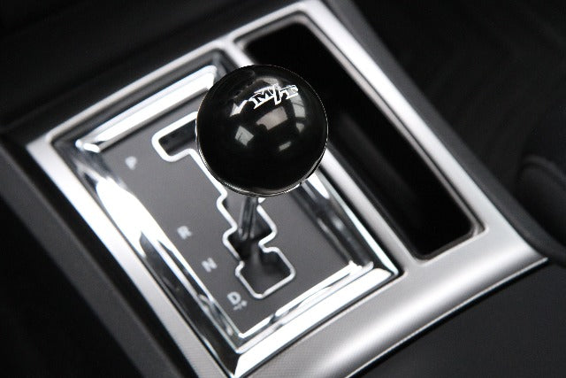 Holley 270-102 BLACK SHIFTER KNOB W/ WHITE MT LOGO + ME
