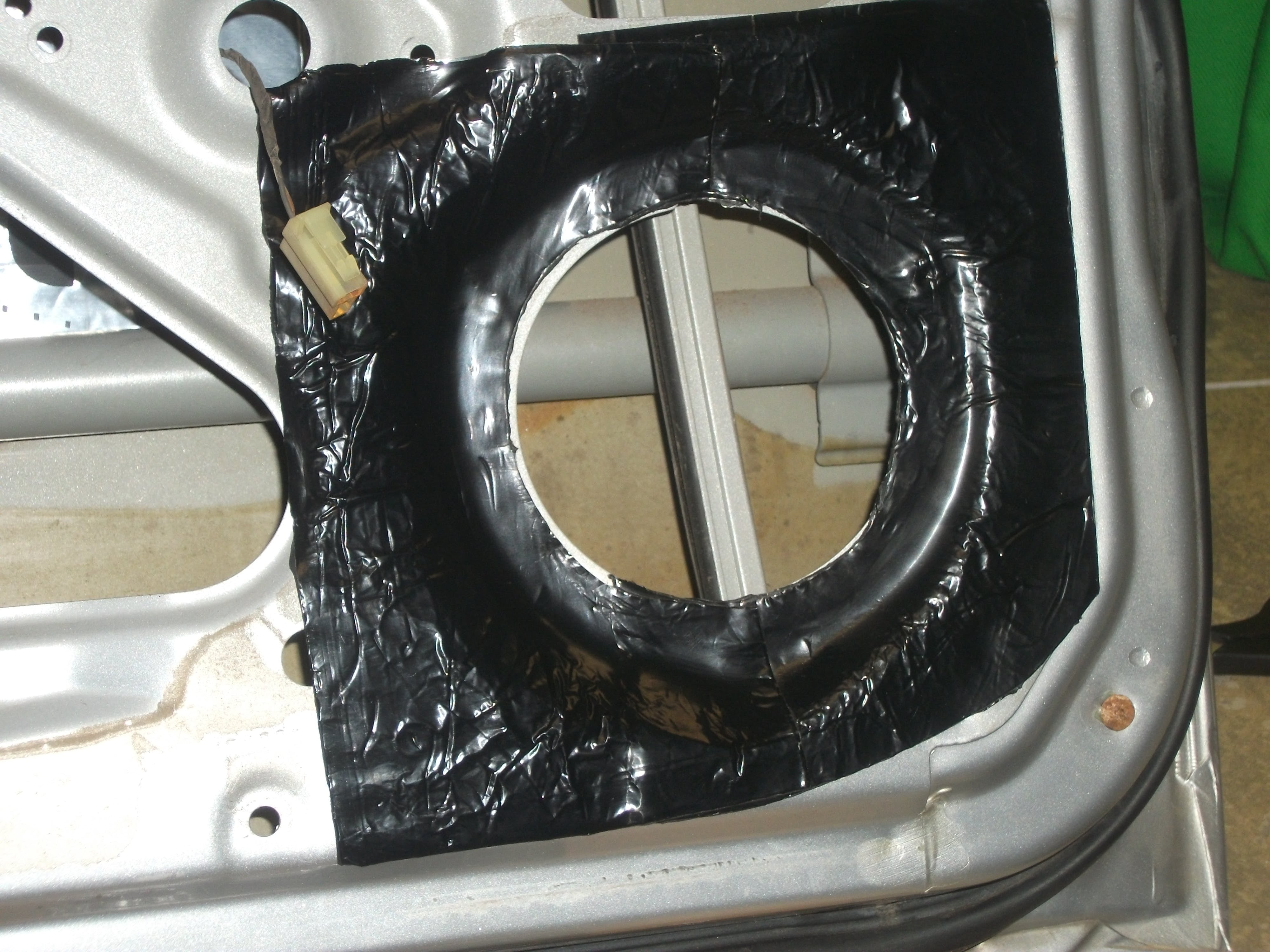 Hushmat 10110 Speaker Kit has 2 black sheets of 10x10 in Ultra. Total 1.4 sqft.