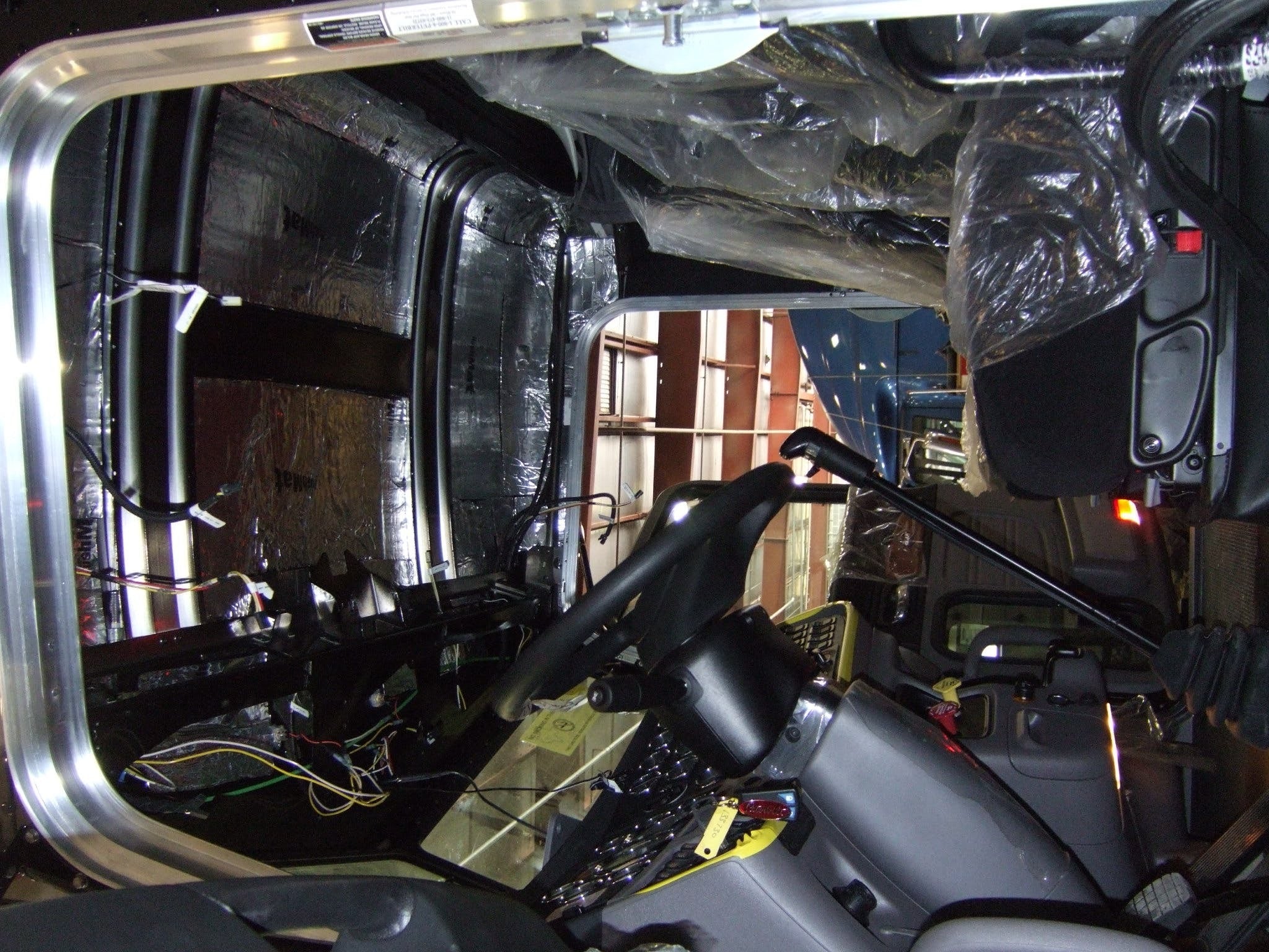 Hushmat 80001 Heavy duty FlatTop with opening for sleeper to insulate day cab and floor.