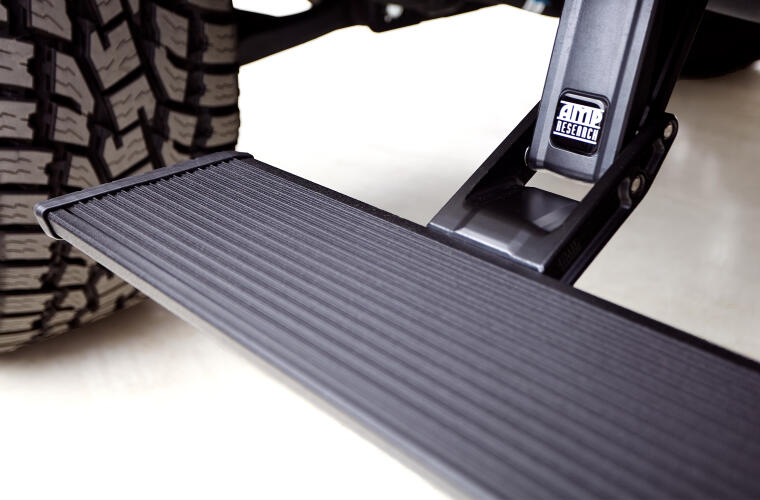 AMP Research 78255-01A PowerStep Xtreme Plug-N-Play Black