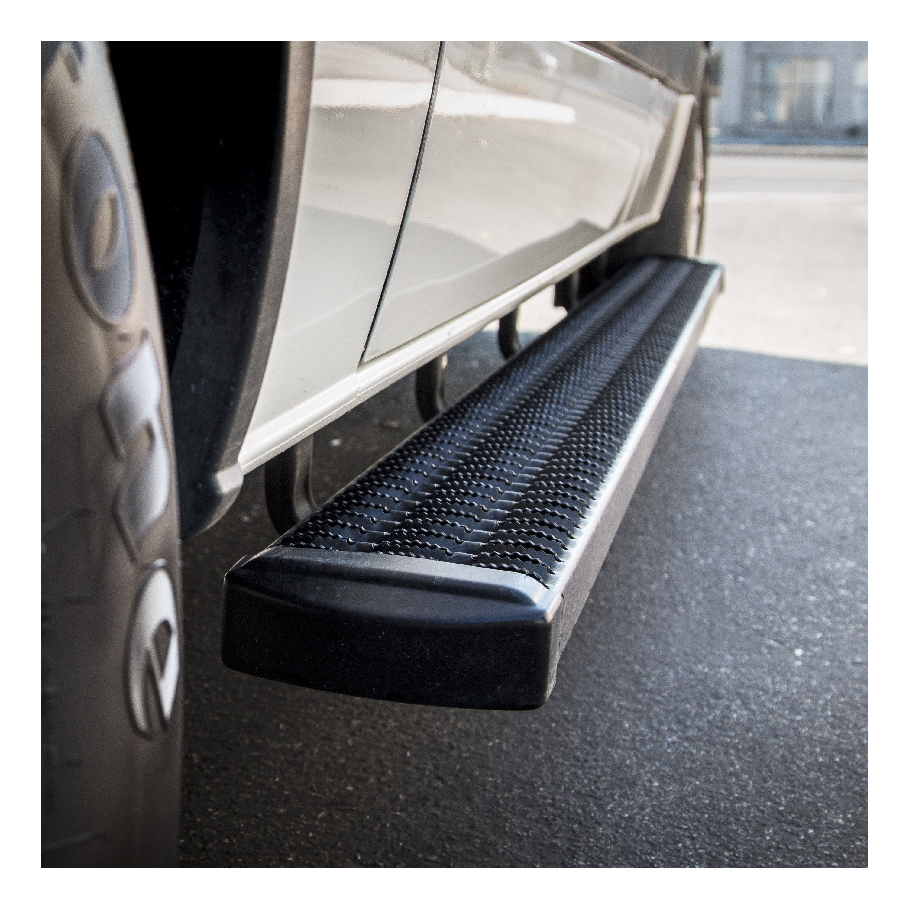 LUVERNE 415060-401231 Grip Step 7 inch Running Board, Black Textured Powder Coat