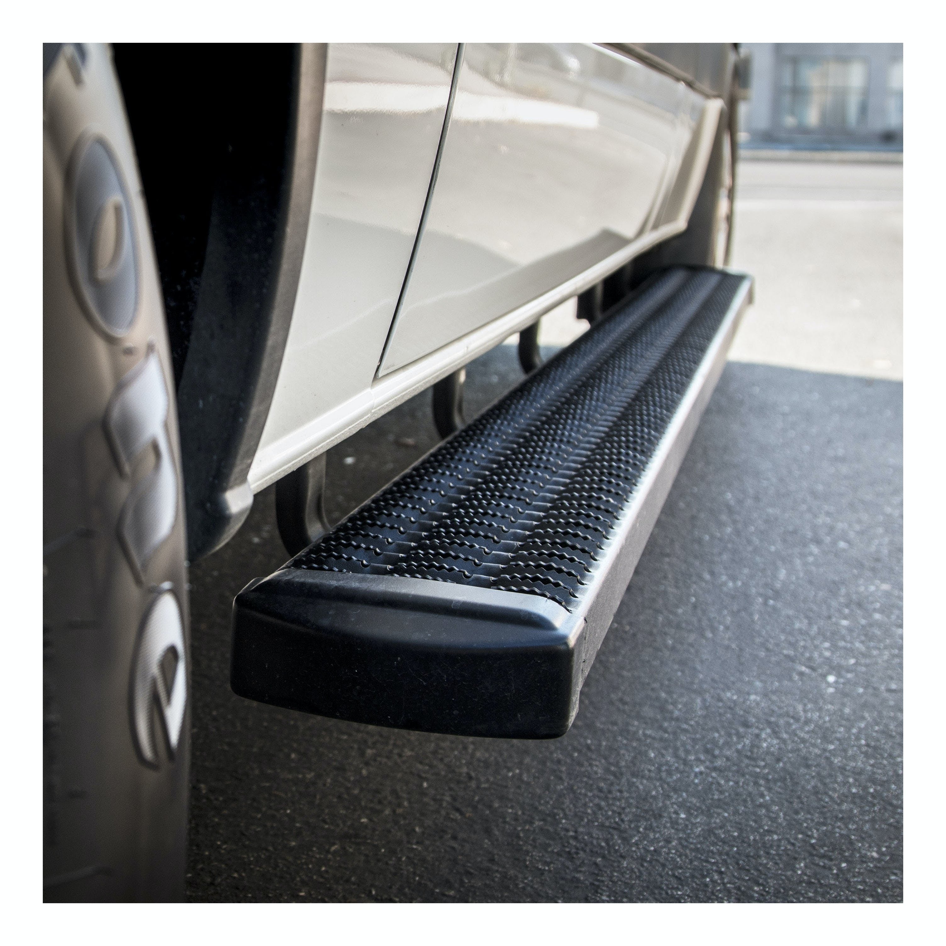 LUVERNE 415088-401232 Grip Step 7 inch Running Board, Black Textured Powder Coat