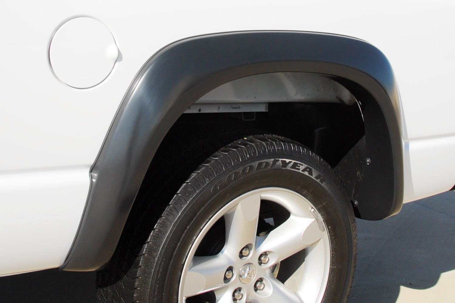 LUND EX203S EX-Style Fender Flares, 4pc Smooth EX-EXTRAWIDE STYLE 4PC SMOOTH