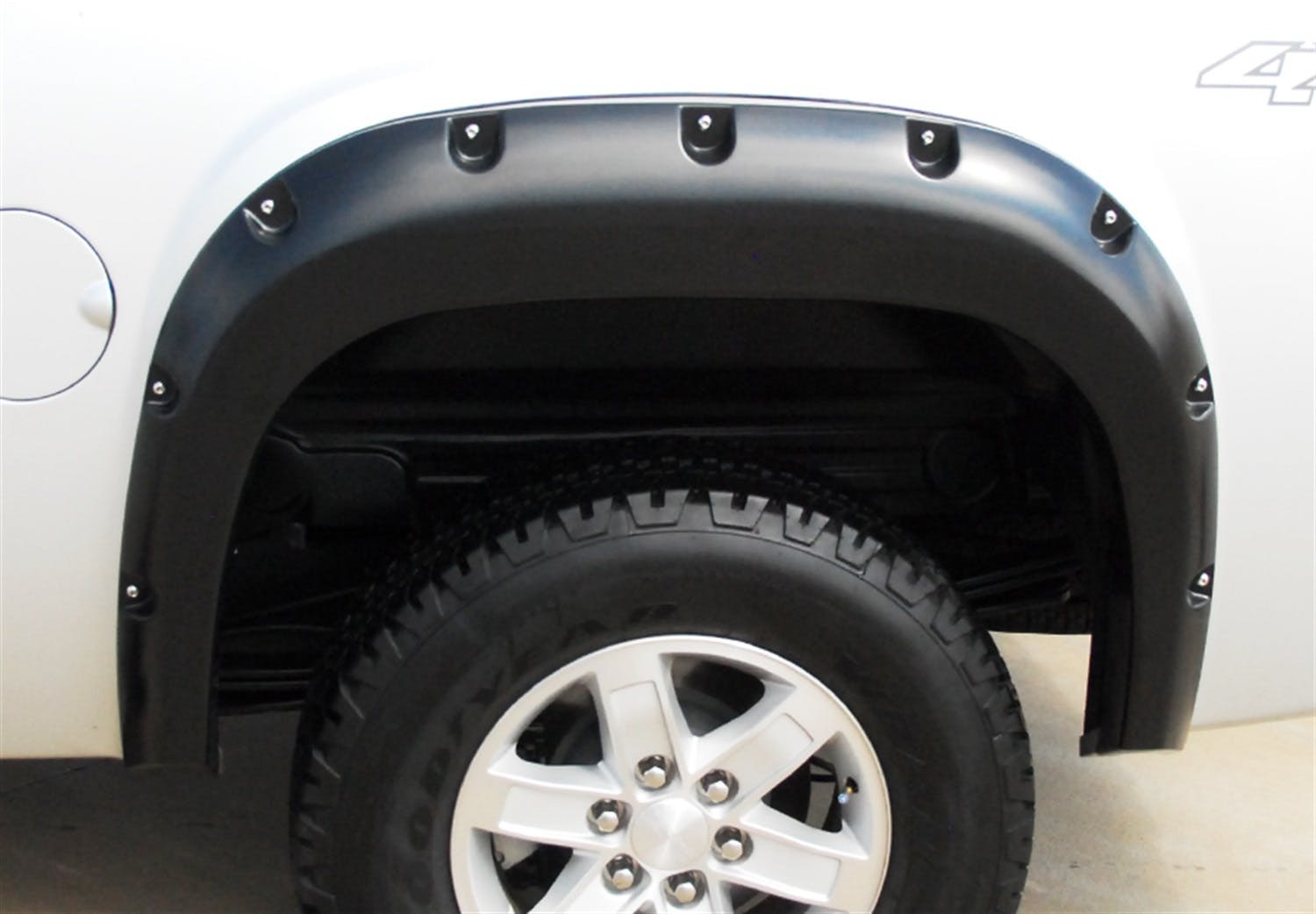 LUND RX109TB RX-Style Fender Flares 2pc Textured RX-RIVET STYLE 2PC TEXTURED