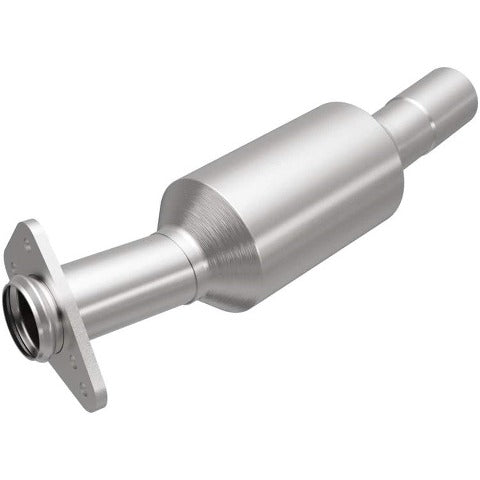 MagnaFlow Exhaust Products 3322431 Direct-Fit Catalytic Converter