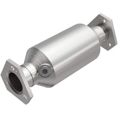 MagnaFlow Exhaust Products 3322918 Direct-Fit Catalytic Converter