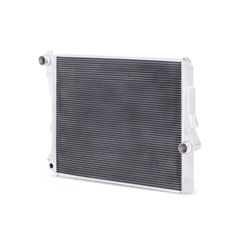Mishimoto MMRAD-E46-323 BMW E46 Non-M Performance Aluminum Radiator  MMRAD-E46-323