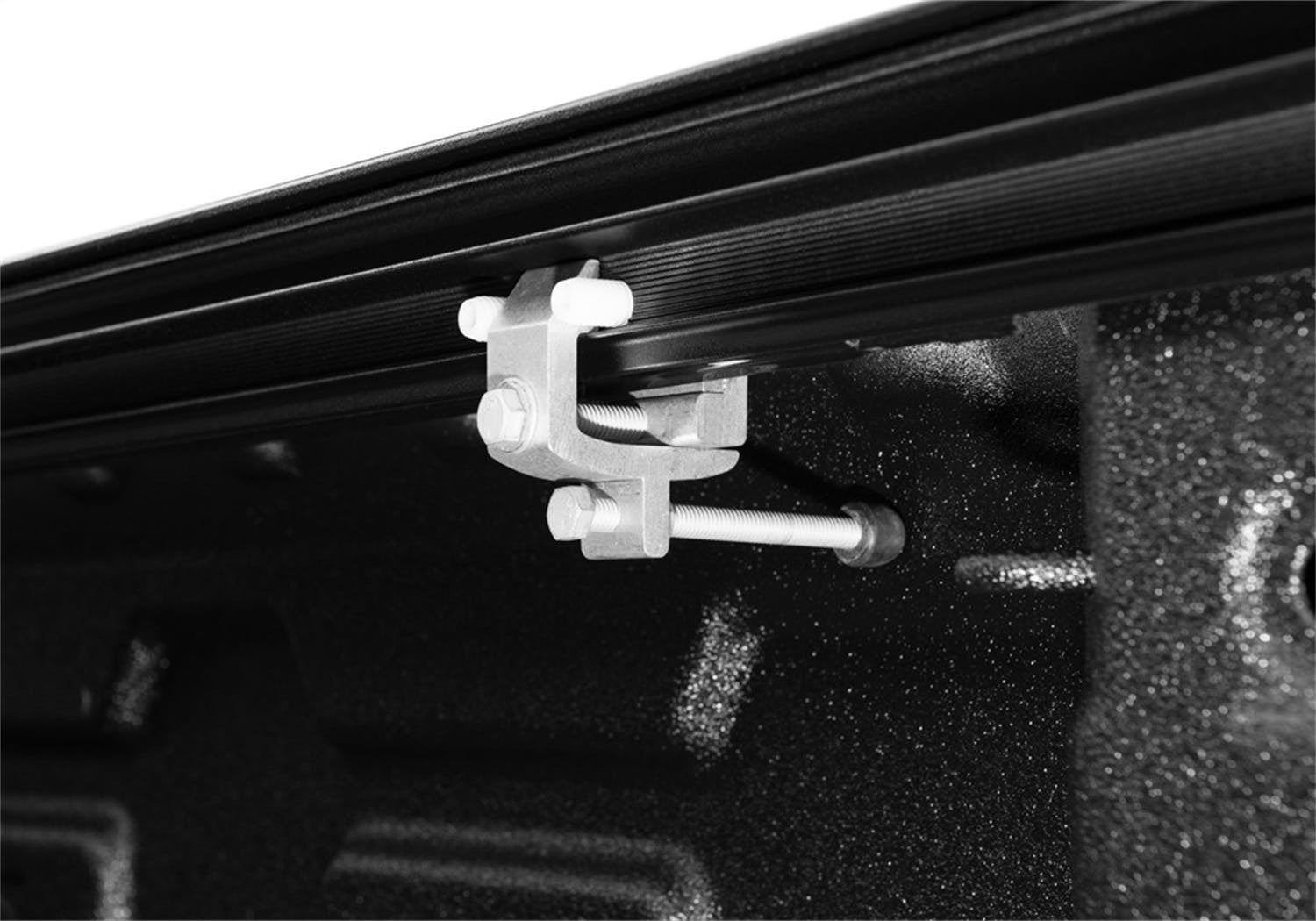 Retrax T-80484 RetraxPRO XR Retractable Truck Bed Cover