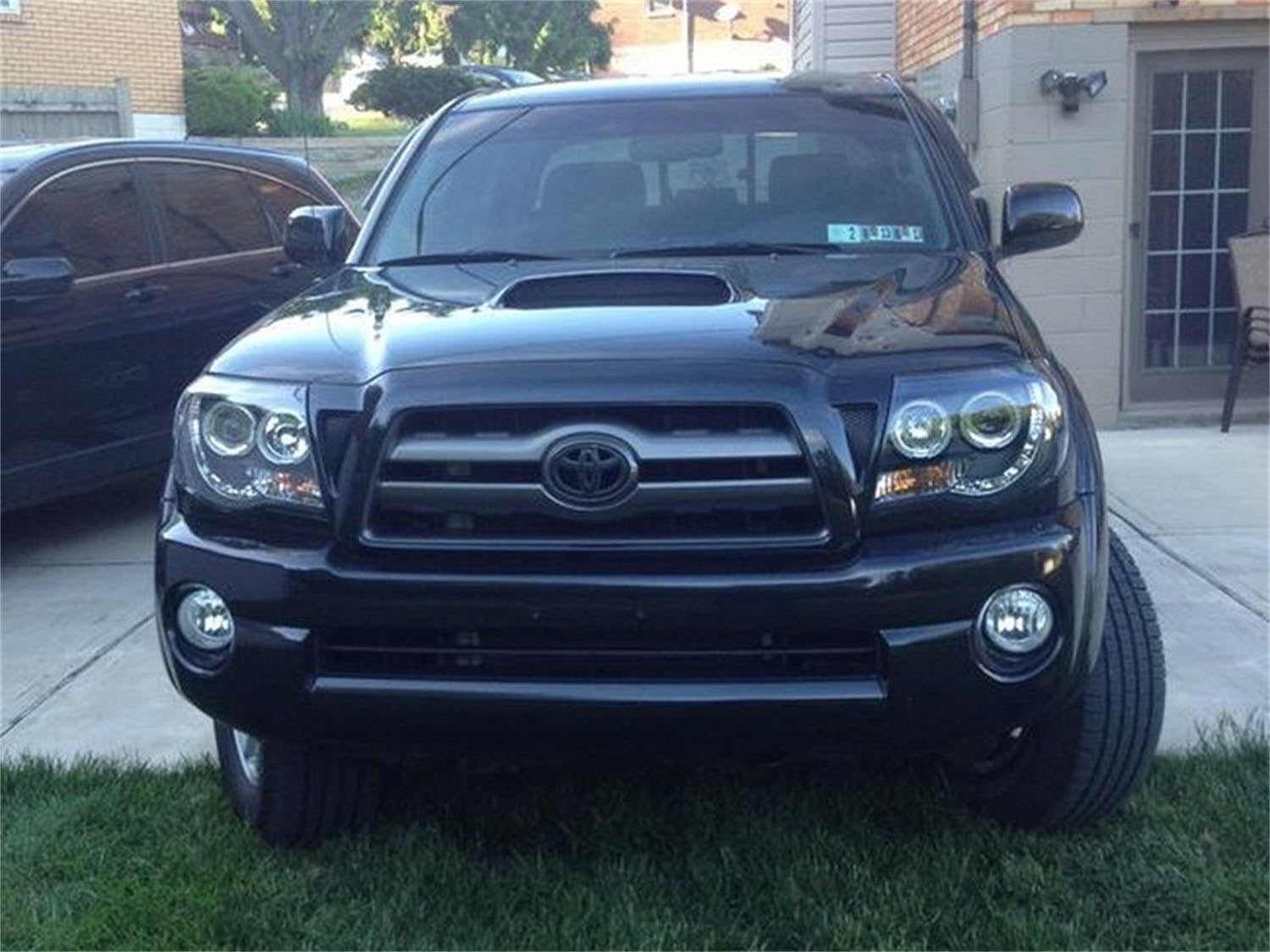 Spyder Auto 5011916 (Spyder) Toyota Tacoma 05-11 Projector Headlights-LED Halo-LED ( Replaceable LED