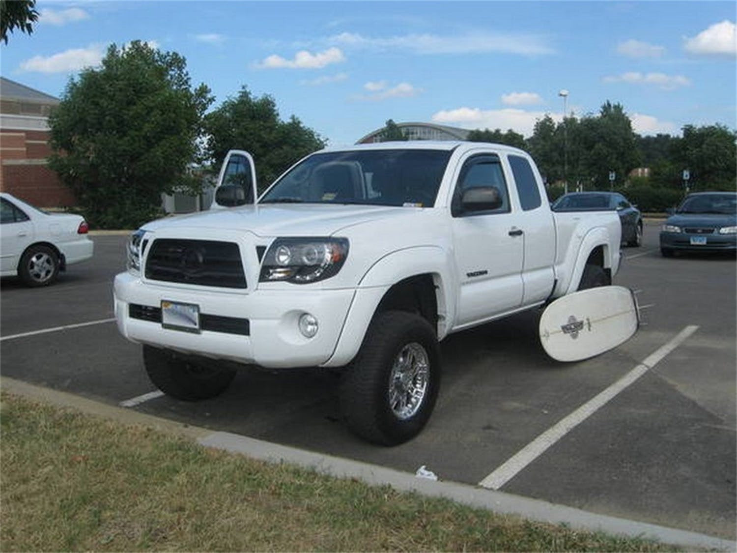 Spyder Auto 5011916 (Spyder) Toyota Tacoma 05-11 Projector Headlights-LED Halo-LED ( Replaceable LED