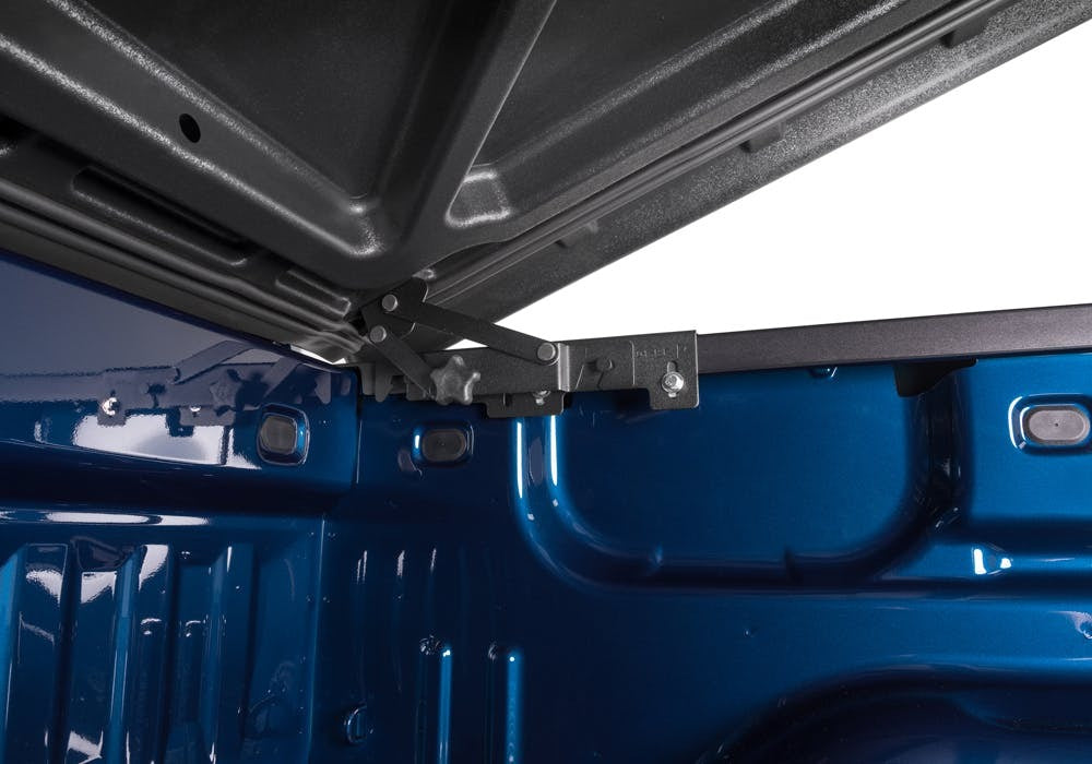 UnderCover UC3116S SE Smooth Tonneau Cover, Smooth Paintable