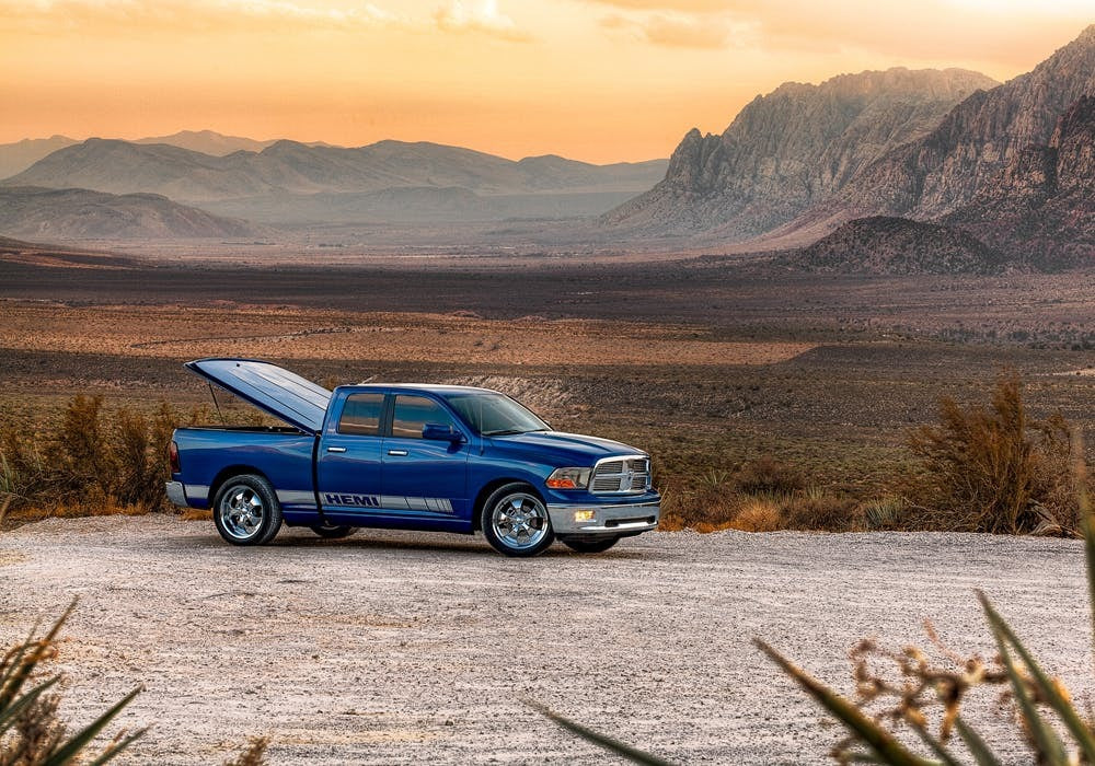 UnderCover UC3116S SE Smooth Tonneau Cover, Smooth Paintable