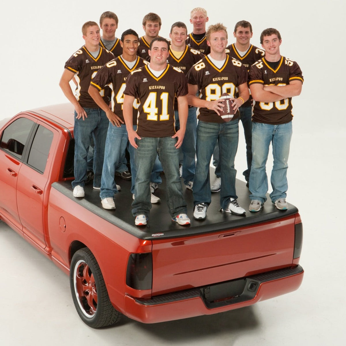 UnderCover UC8016 SE Tonneau Cover