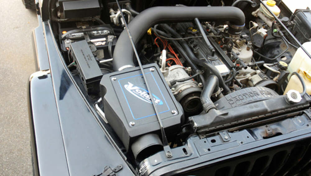 Closed Box Air Intake w/Pro 5 Filter 00-06 Jeep Wrangler TJ Volant