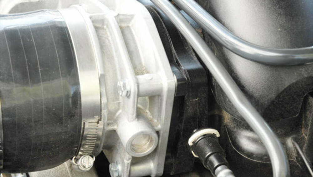 Throttle Body Spacer 10-15 Chevrolet Camaro SS 6.2L V8 Volant