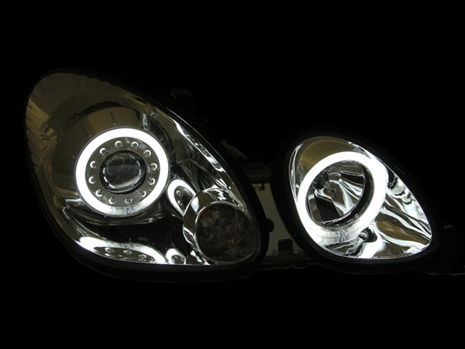 AnzoUSA 121143 Projector Headlights with Halo Chrome