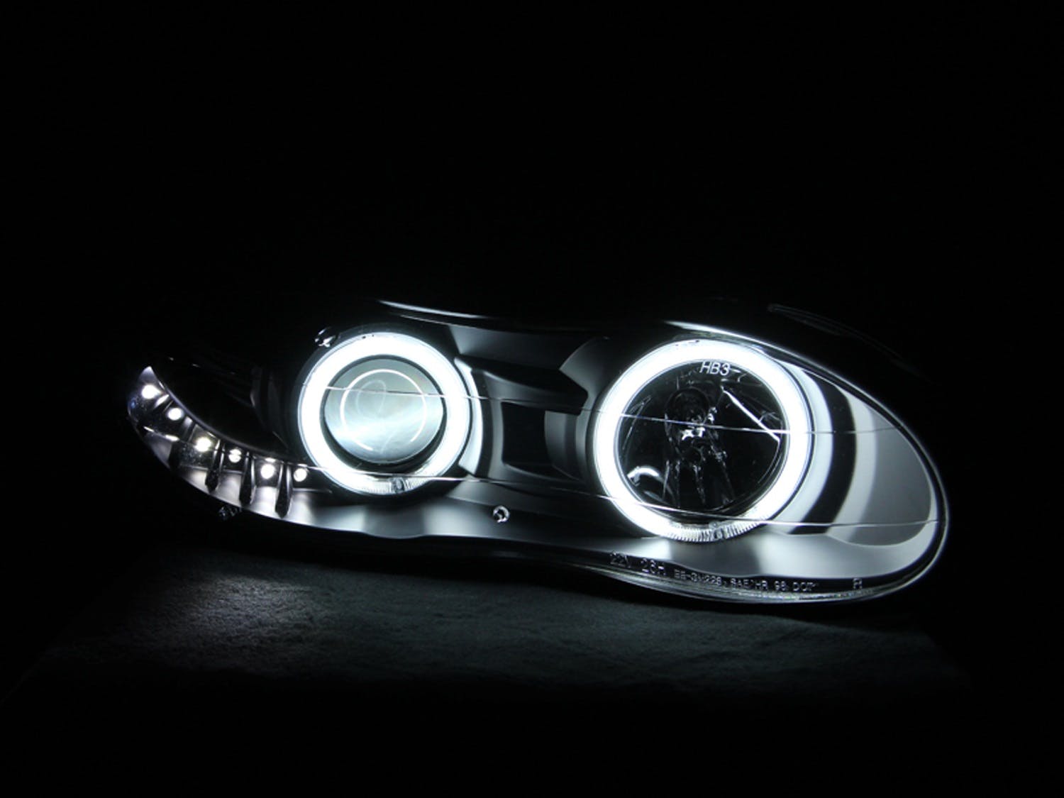 AnzoUSA 121160 Projector Headlights with Halo Black