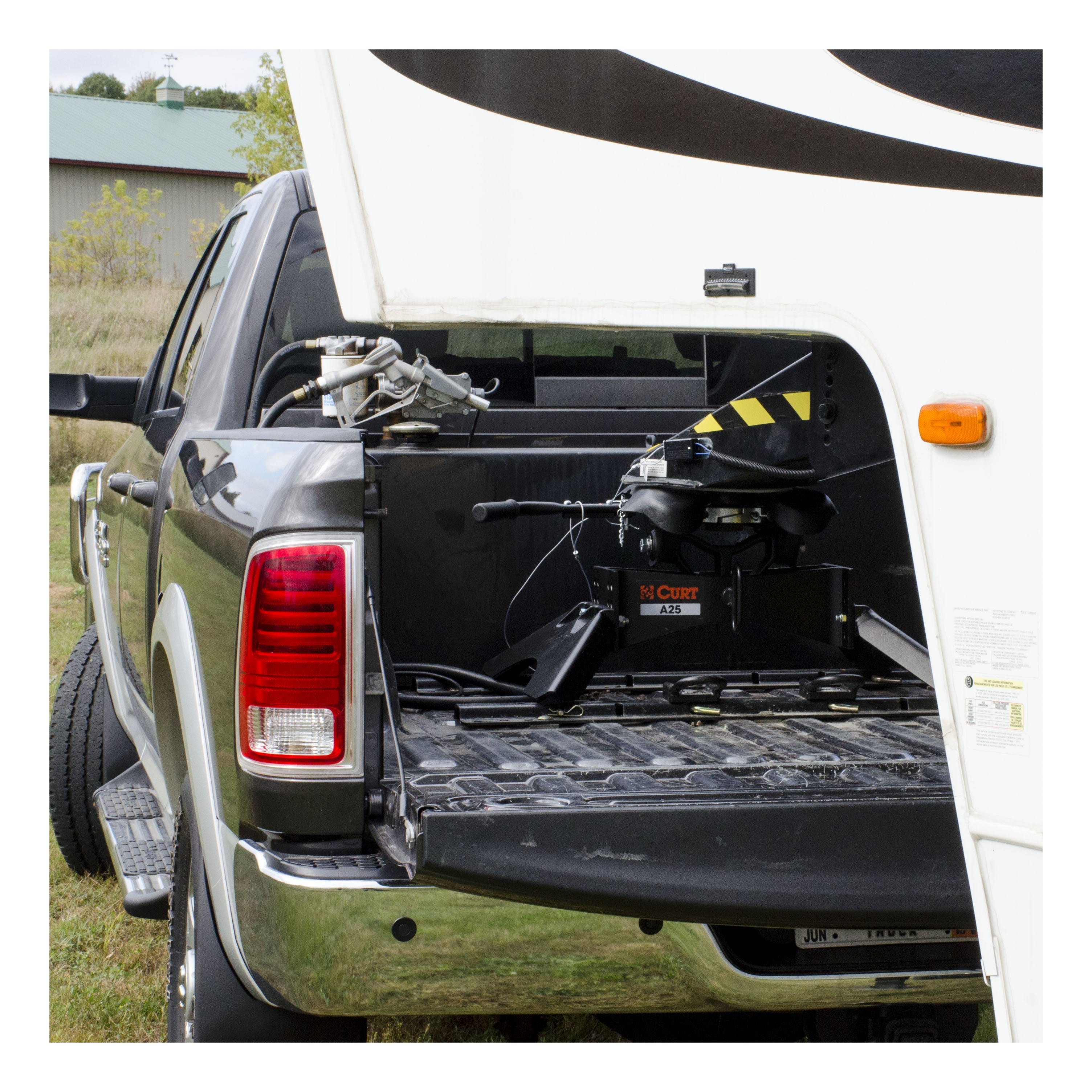 GMC Heavy Duty Bed Divider Cargo Net with Rope Tensioning Device