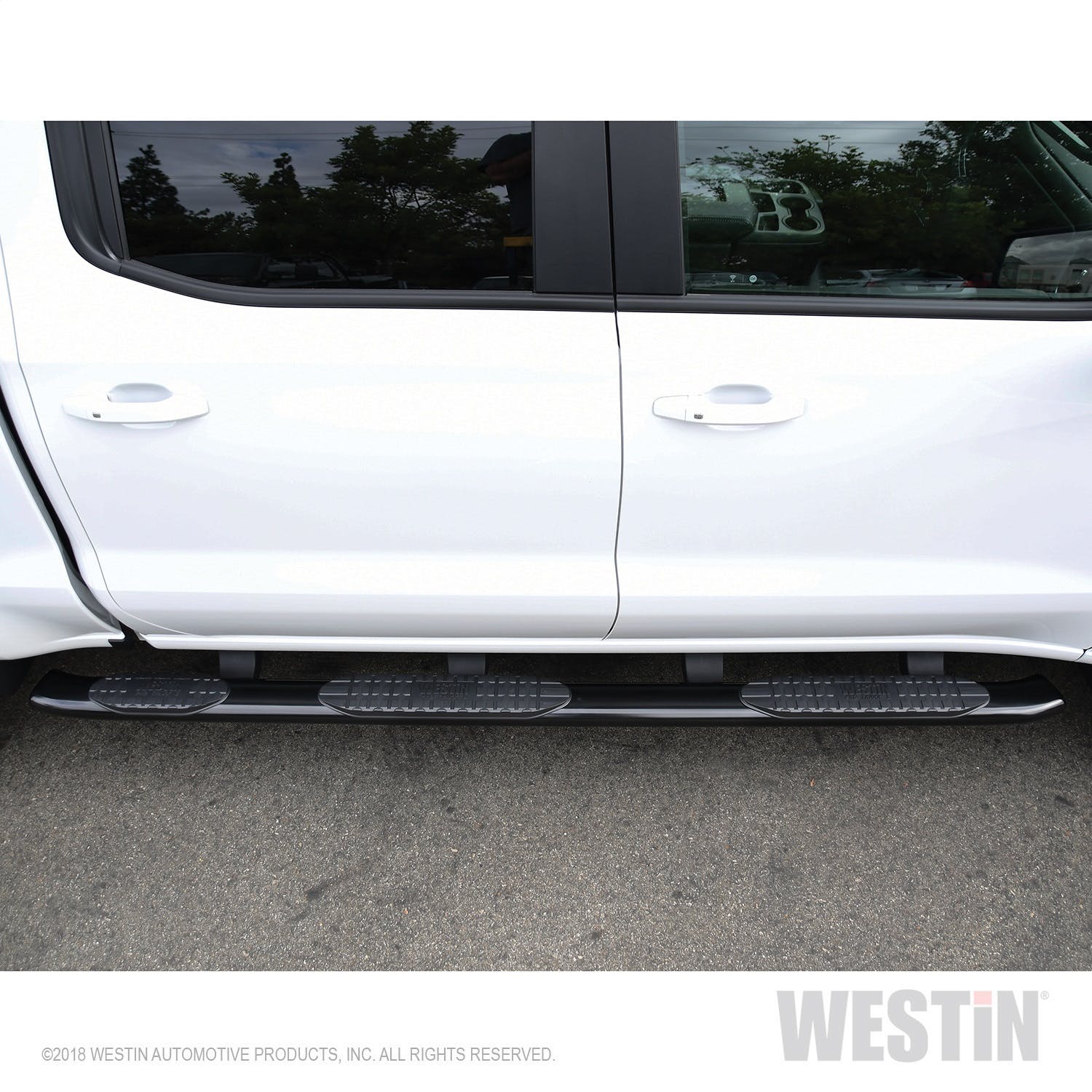 Westin Automotive 21-534685 Pro Traxx 5 Oval W2W Nerf Step Bars Black