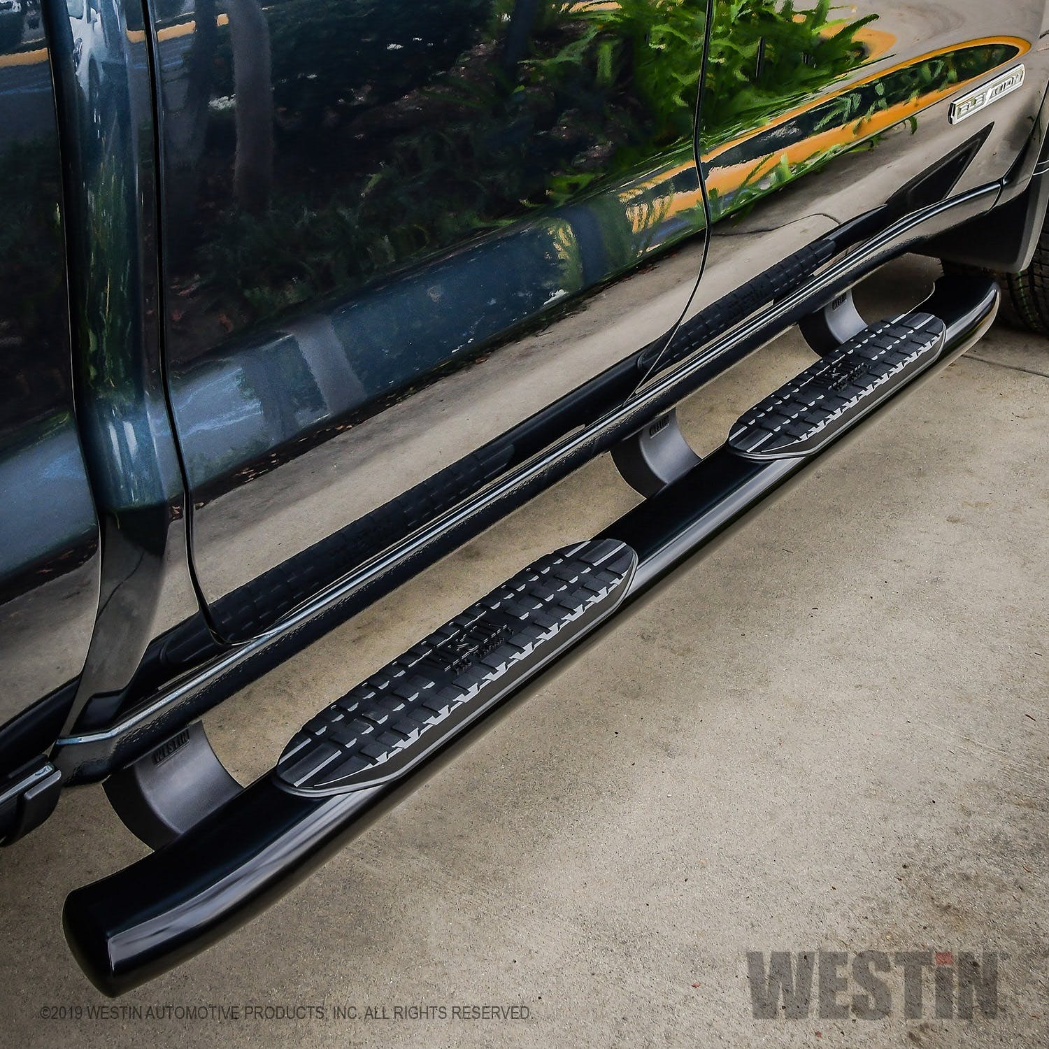 Westin Automotive 21-54125 Pro Traxx 5 Oval Nerf Step Bars Black