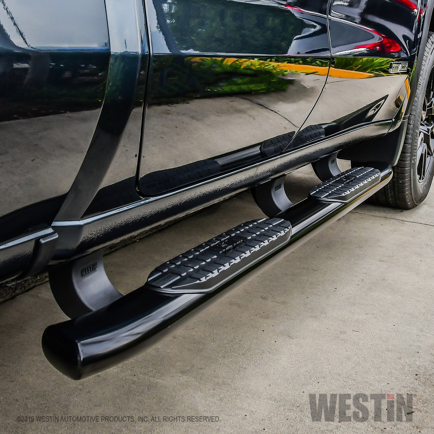 Westin Automotive 21-54125 Pro Traxx 5 Oval Nerf Step Bars Black