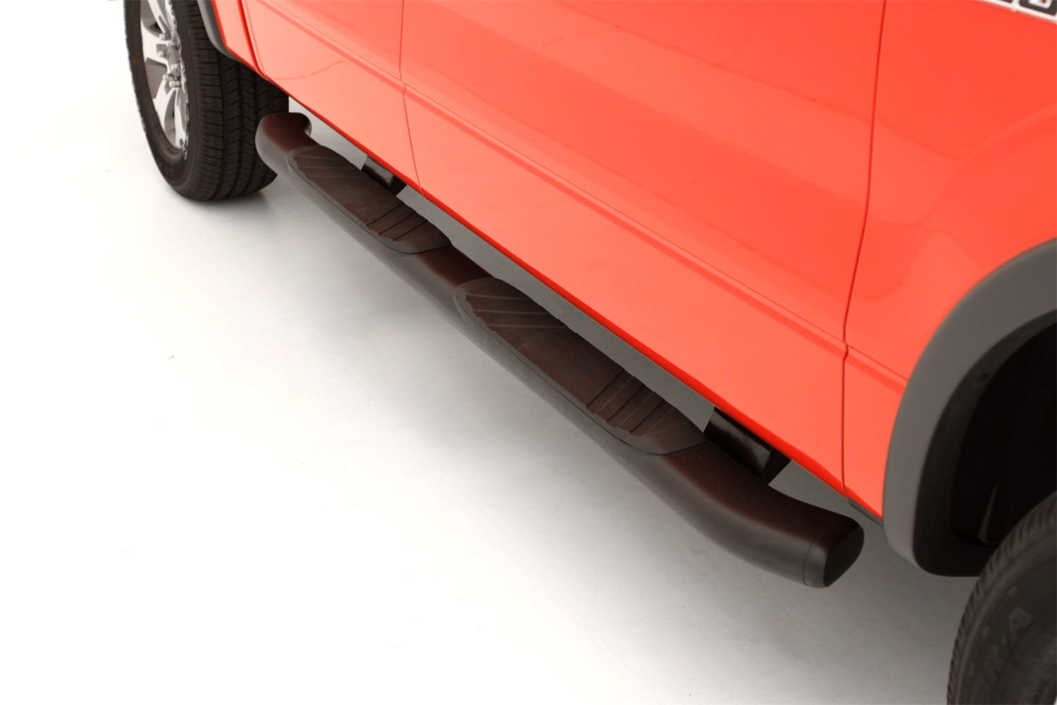 LUND 22758737 5 Inch Oval Bent Nerf Bar - Black 5INCH-OVAL BENT