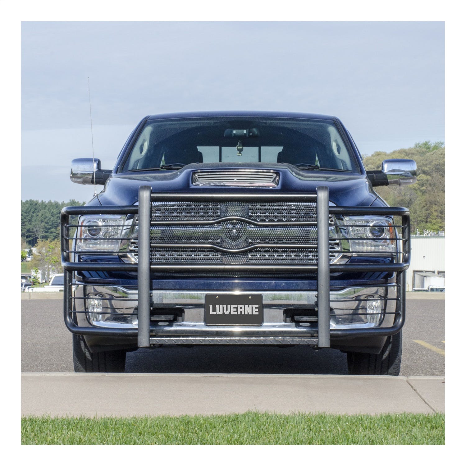 LUVERNE 320933-320930 Prowler Max Grille Guard