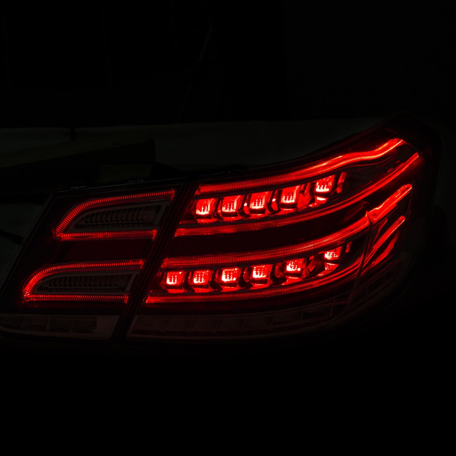 AnzoUSA 321331 LED Taillights Red/Clear